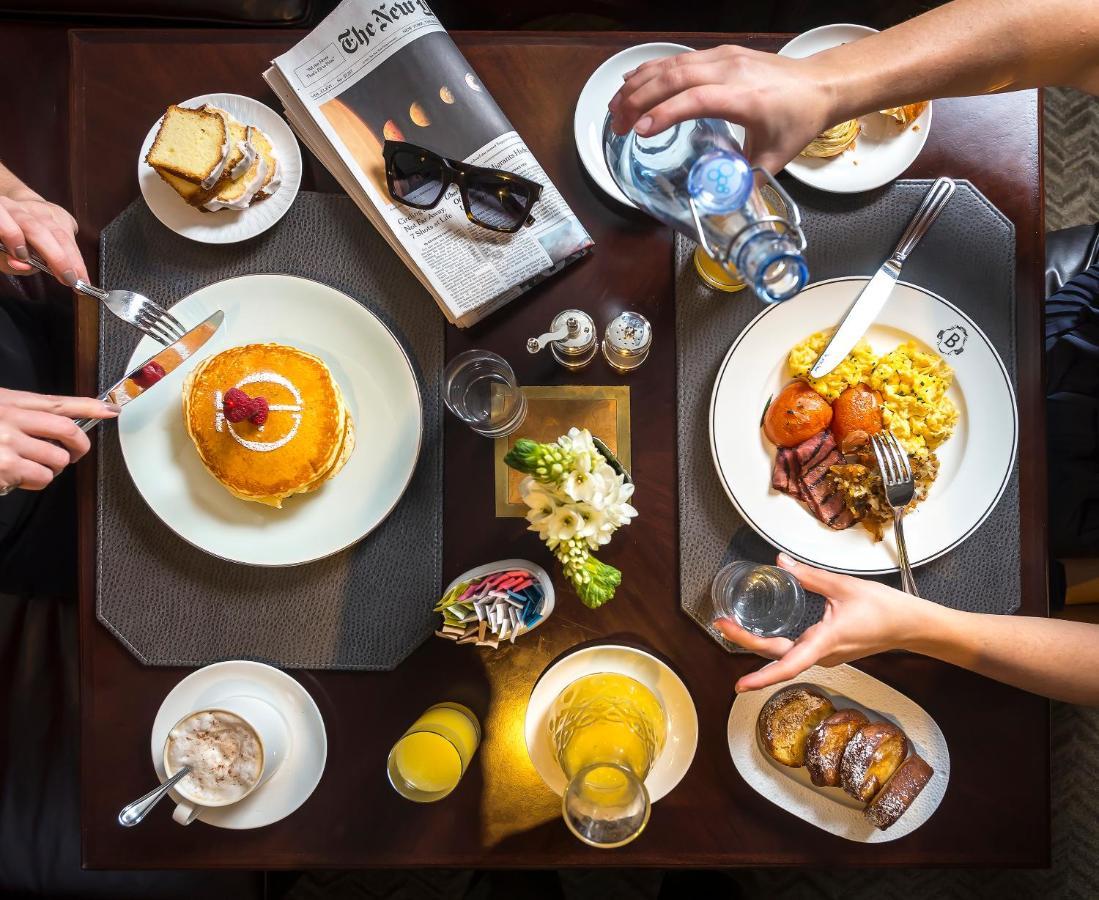 Intercontinental New York Barclay Hotel By Ihg Esterno foto A typical breakfast at the restaurant