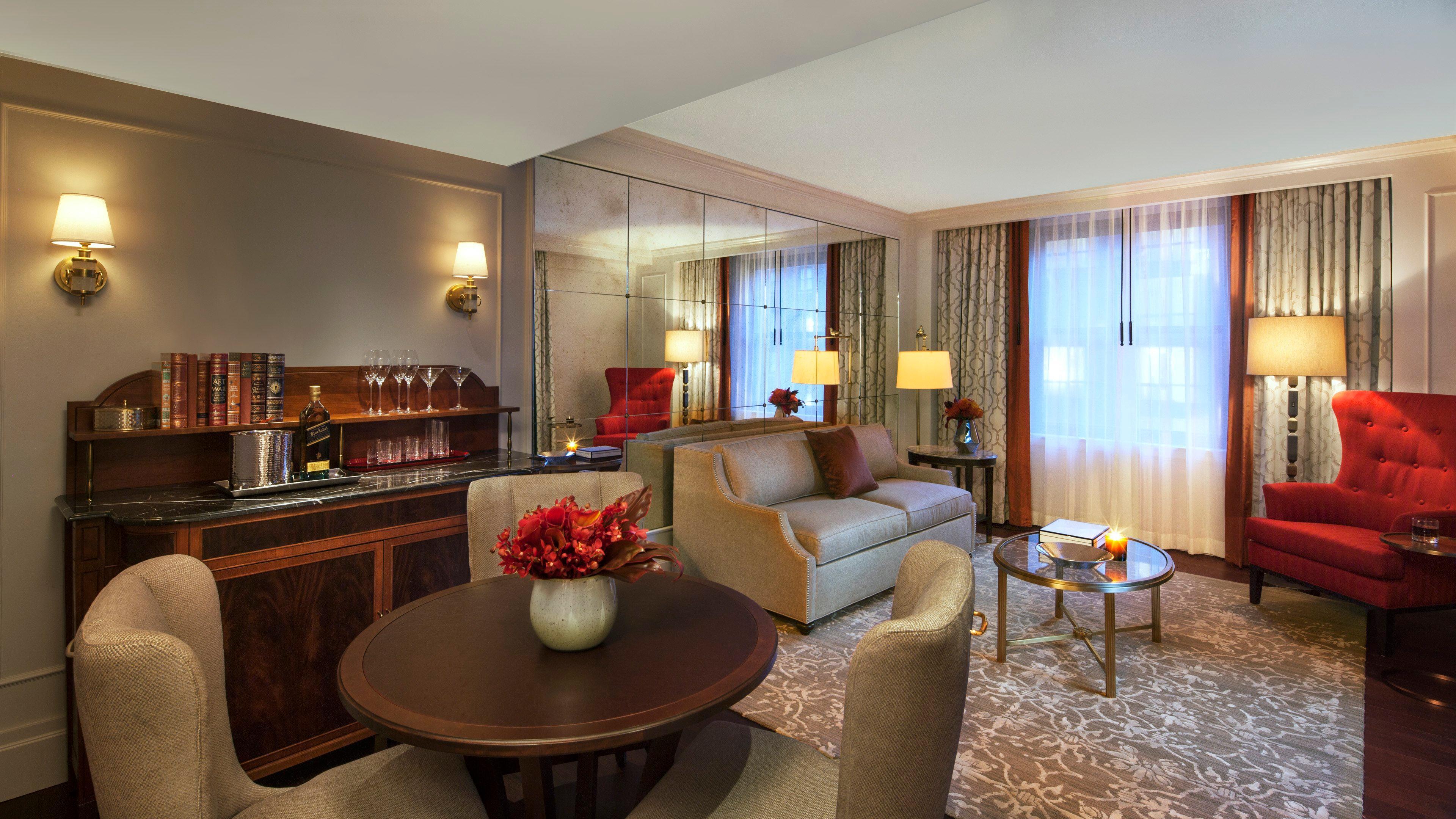 Intercontinental New York Barclay Hotel By Ihg Esterno foto A suite at the Mandarin Oriental, New York