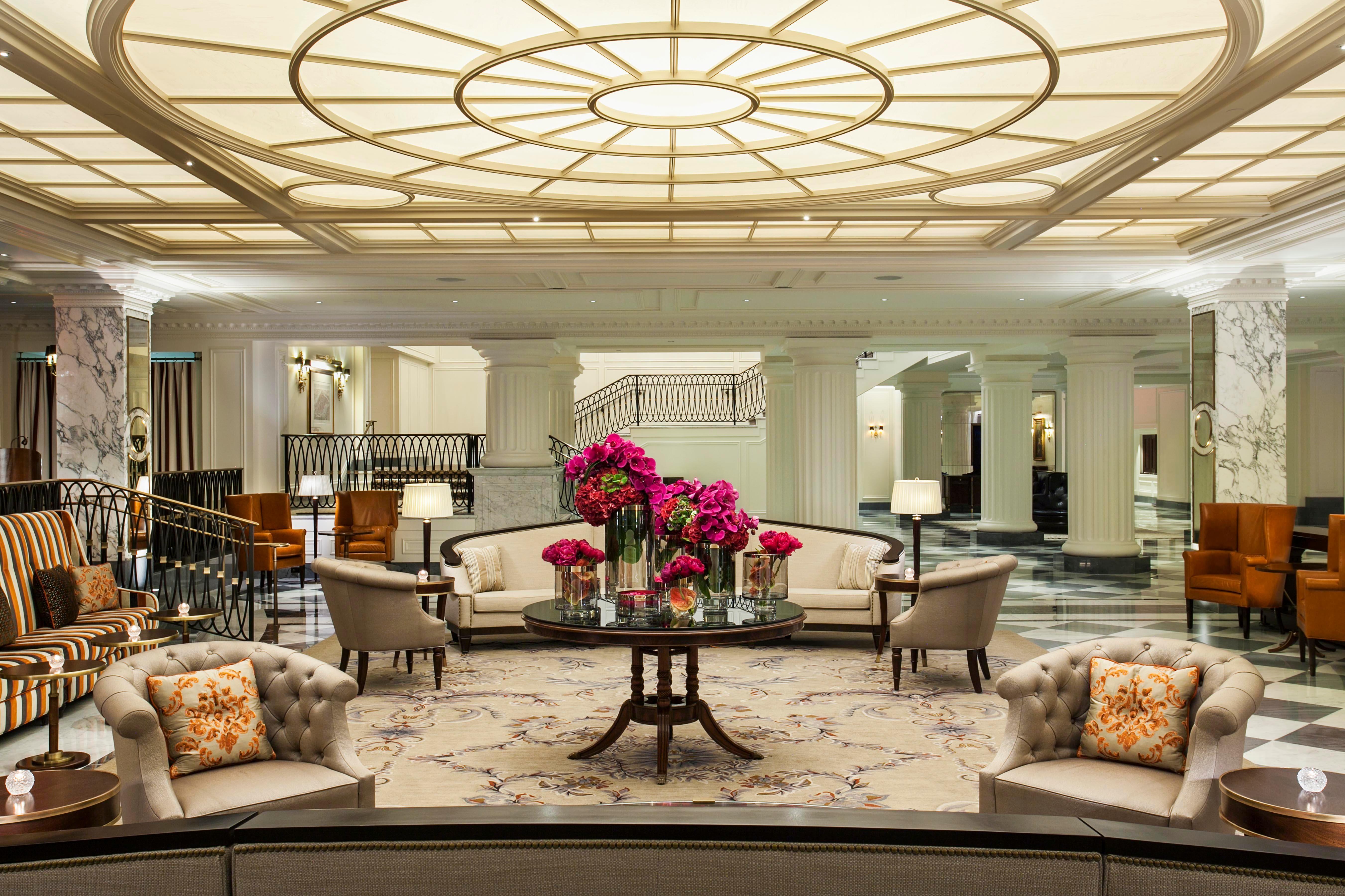 Intercontinental New York Barclay Hotel By Ihg Esterno foto The lobby of the hotel