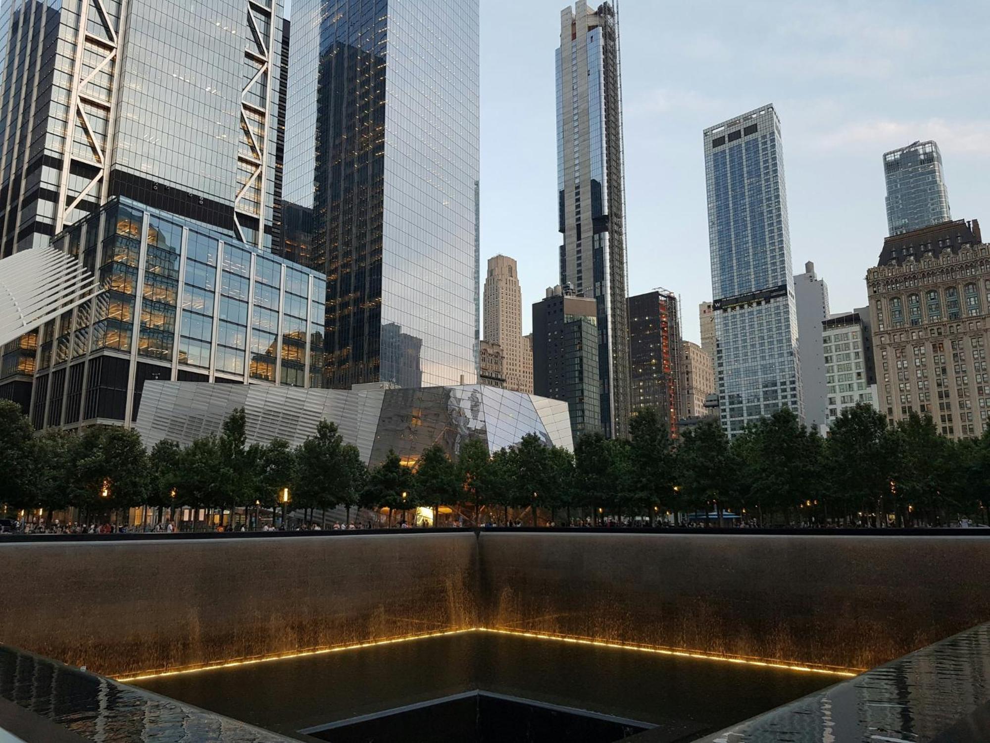 Intercontinental New York Barclay Hotel By Ihg Esterno foto The National September 11 Memorial & Museum